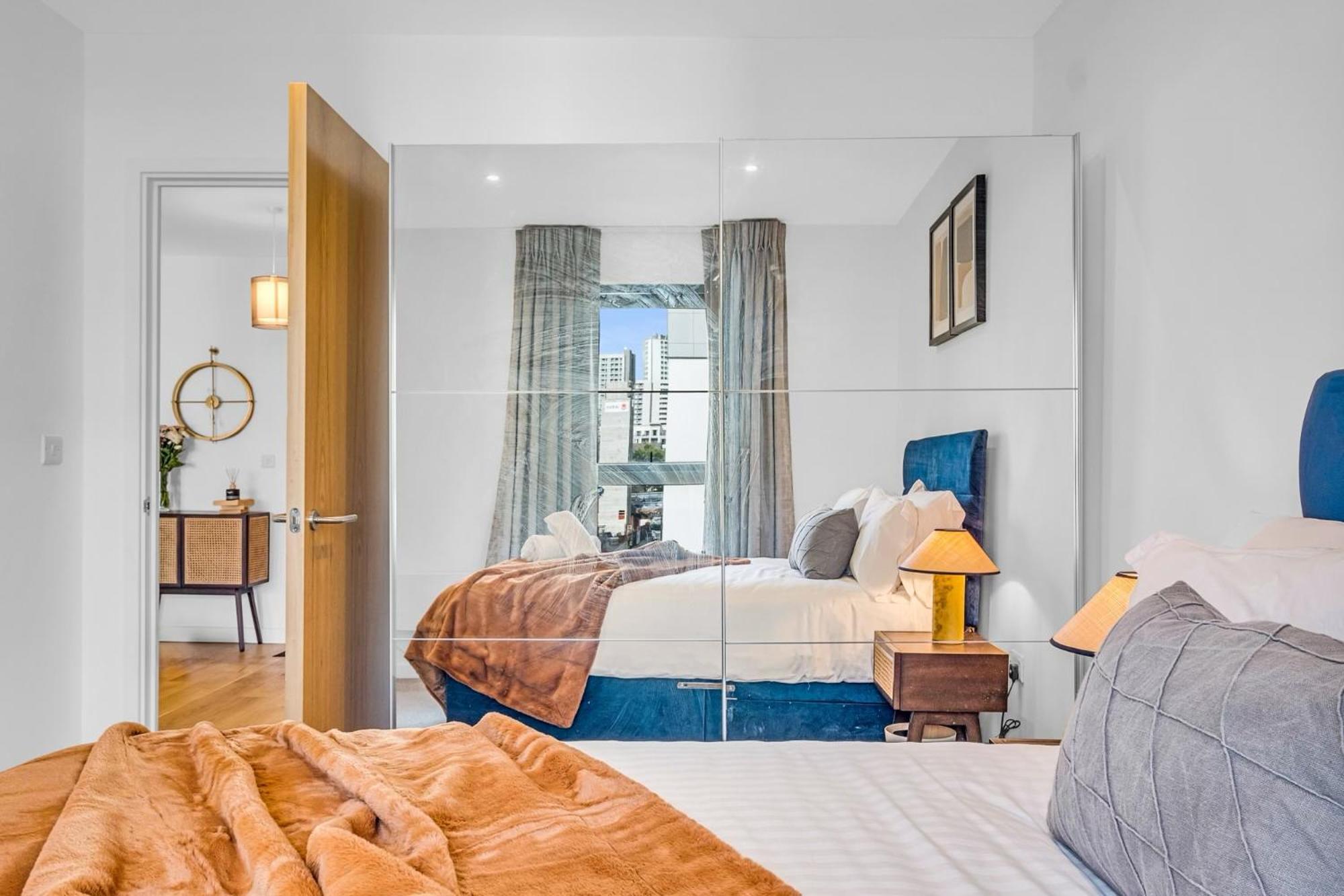 Luxurious & Glamorous Centrally Located 2 Bedroom 2 Bathroom Apartment - Central Birmingham - Secure Parking - Netflix エクステリア 写真