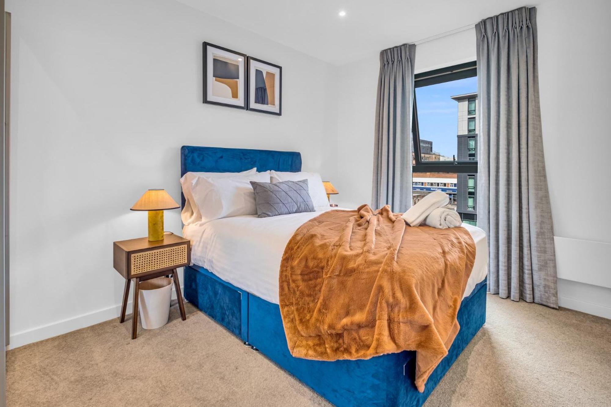 Luxurious & Glamorous Centrally Located 2 Bedroom 2 Bathroom Apartment - Central Birmingham - Secure Parking - Netflix エクステリア 写真