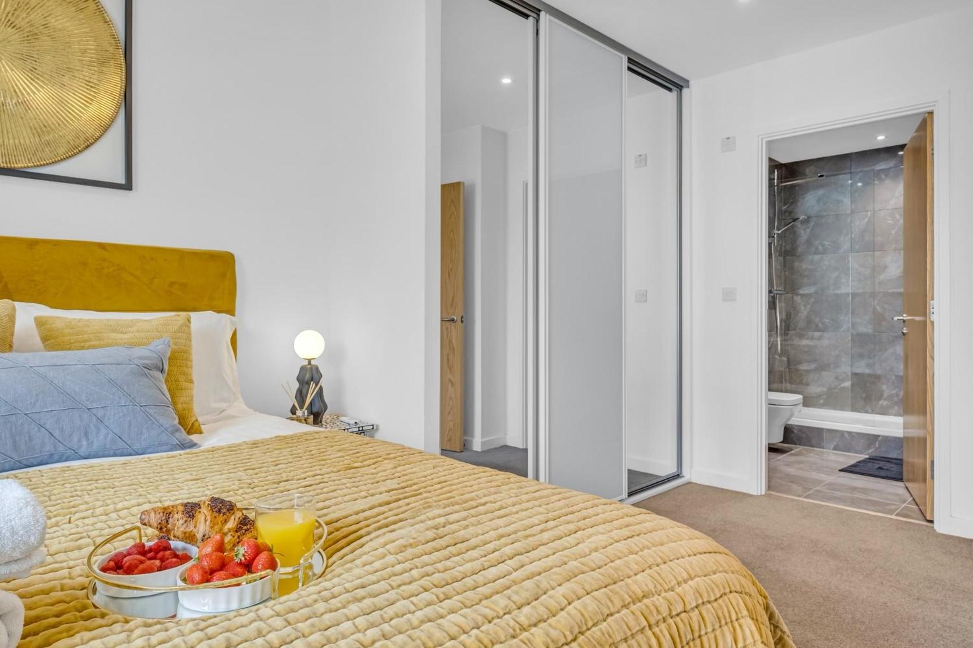 Luxurious & Glamorous Centrally Located 2 Bedroom 2 Bathroom Apartment - Central Birmingham - Secure Parking - Netflix エクステリア 写真