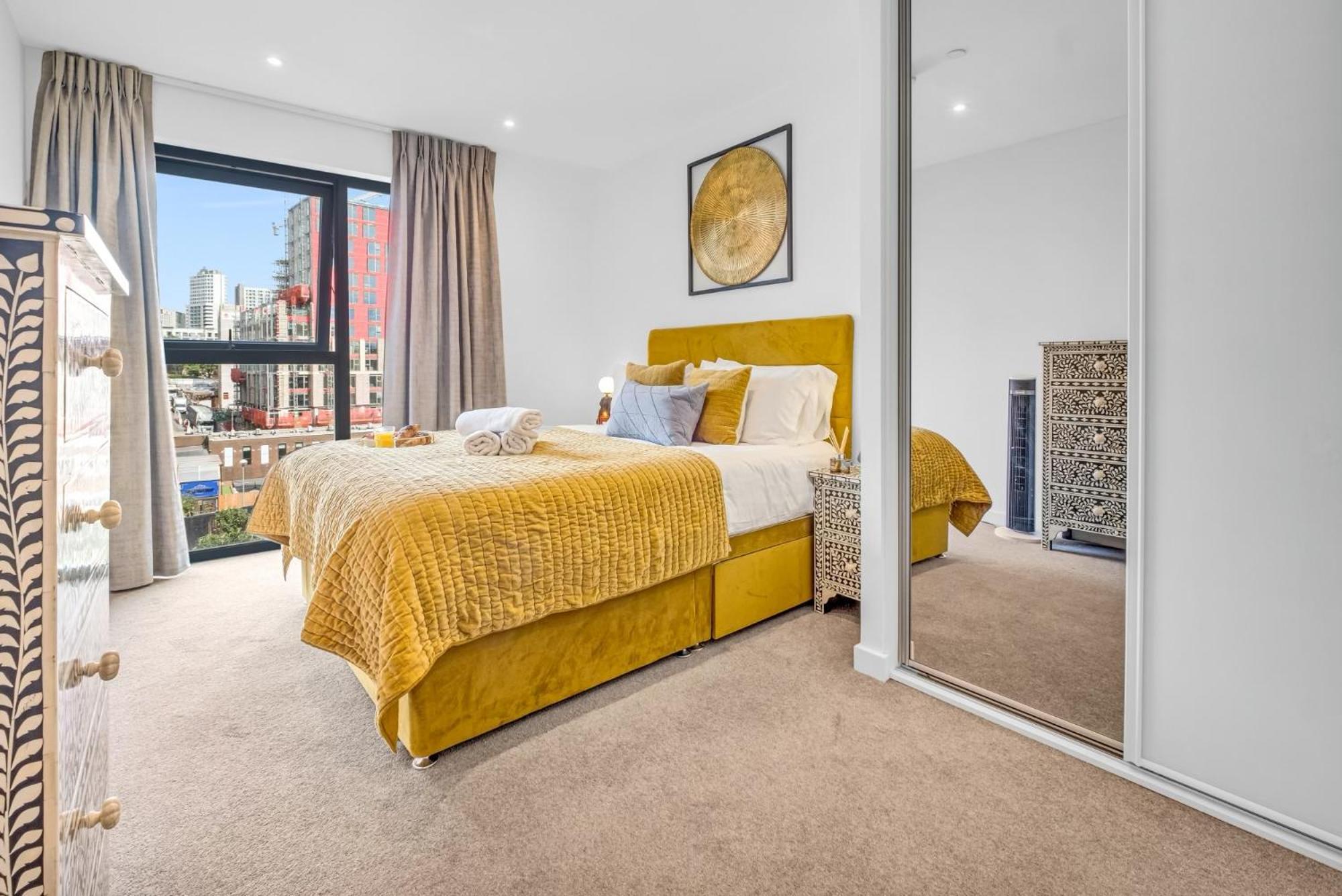 Luxurious & Glamorous Centrally Located 2 Bedroom 2 Bathroom Apartment - Central Birmingham - Secure Parking - Netflix エクステリア 写真